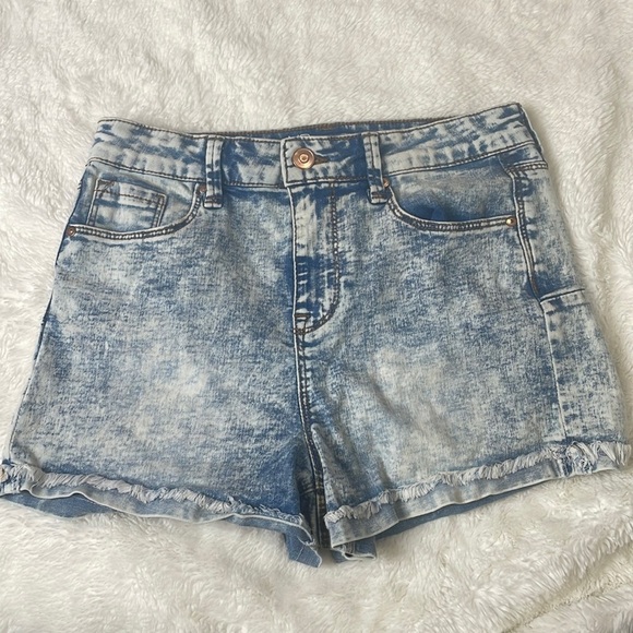 NOBO High Rise Jean Shorts‎ - Picture 1 of 3